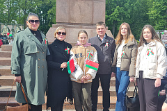 Работники ОАО «Брестский ЛВЗ «Белалко» приняли участие в в торжественной церемонии чествования государственных символов Республики Беларусь.