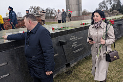 В мемориальном комплексе «Брестская крепость-герой» состоялась церемония возложения цветов к Вечному огню