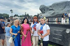 81 год мирному небу над Брестом!